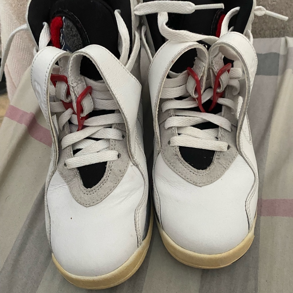 Jordan 8’s size 6 original OG’s no box price is negotiable